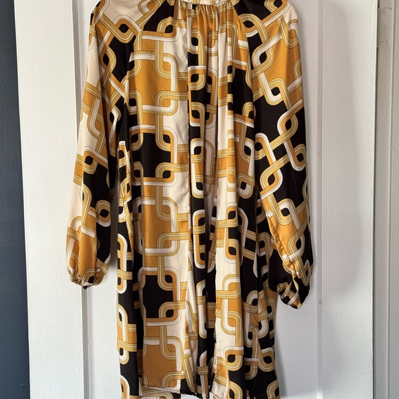 H&M Black & Gold Chain Patterned Dress - Picture 2 of 5
